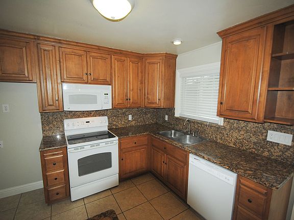 2nd image of 4205 Sloan Dr