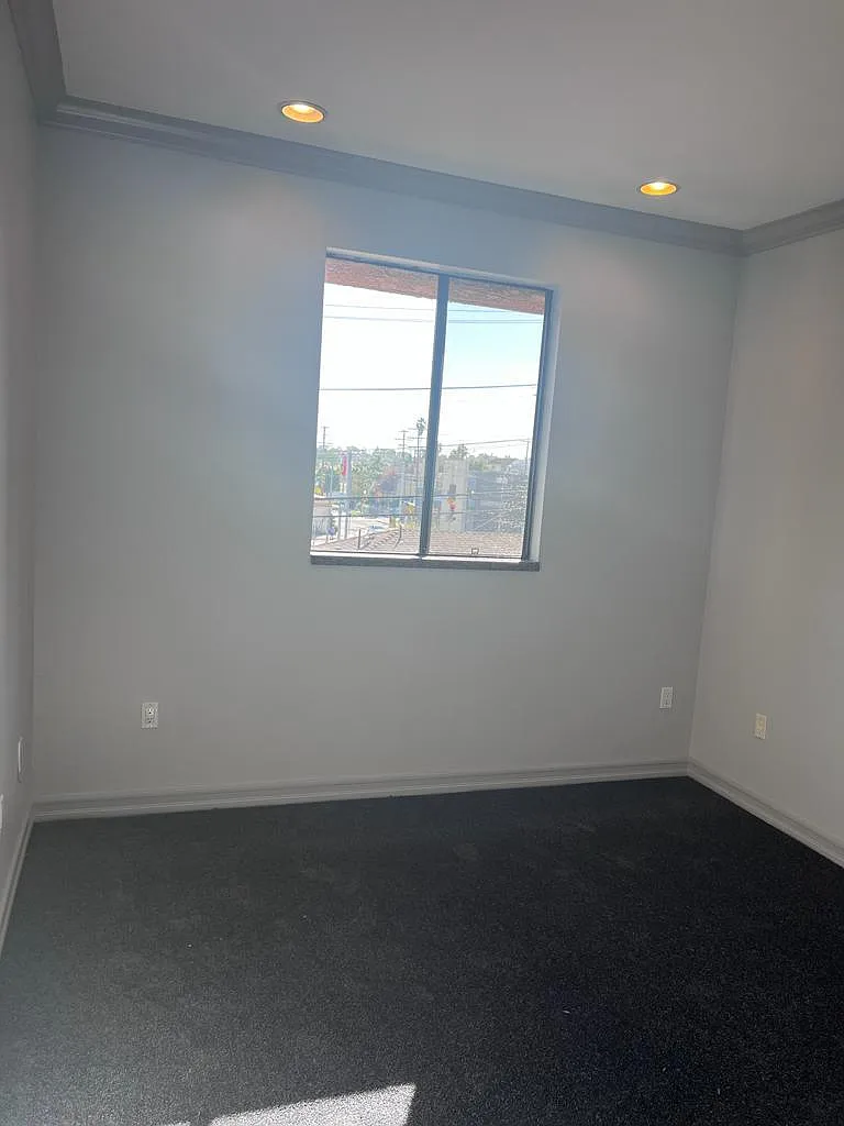3 bed, 1423 sqft, $4,600 — Photo 4