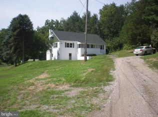 1588 Trolley Rd, Hanover, PA 17331