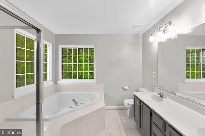 320 Kalorama Rd — Photo 15