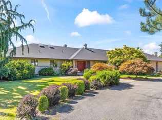 720 Country Club Dr, Yakima, WA 98901