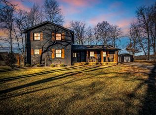 1447 Maxwell Branch Rd, Cottontown, TN 37048