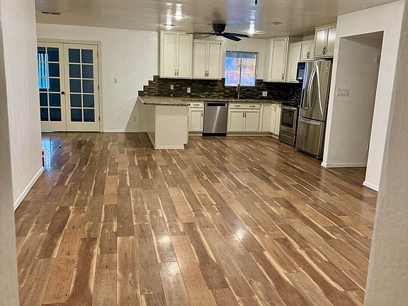 4th image of 8122 N 55TH Drive