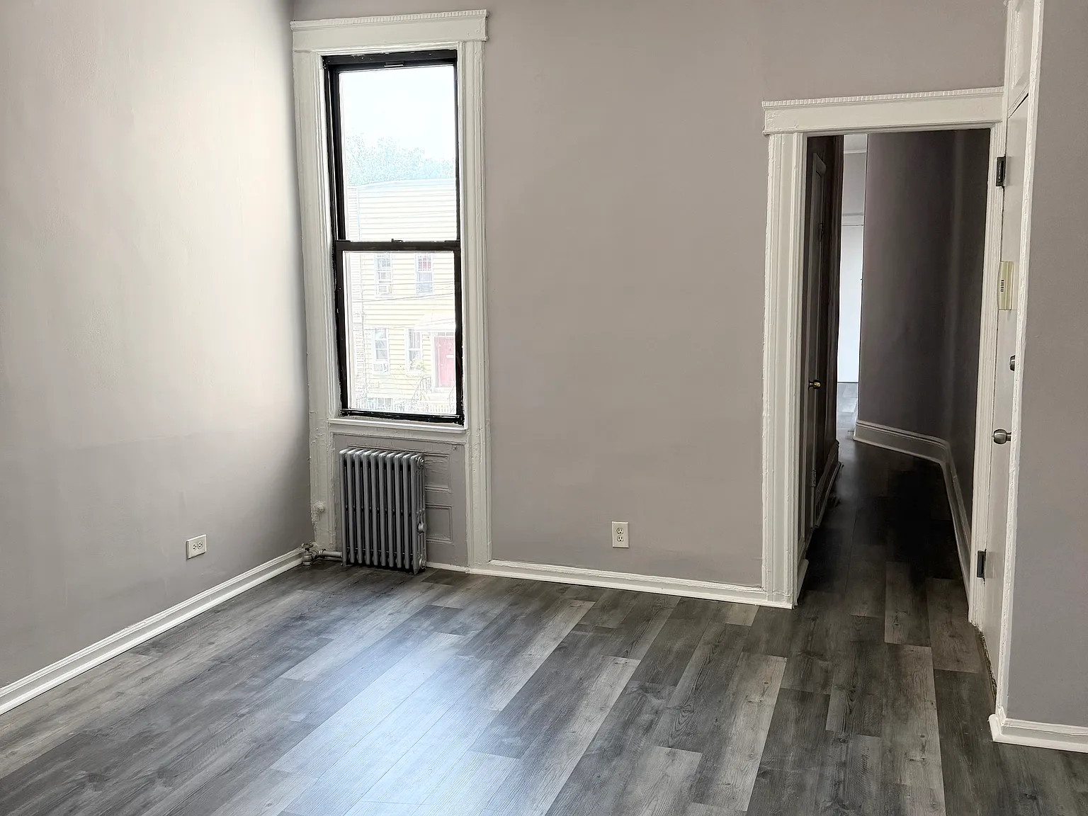 8831 85th St — Photo 2