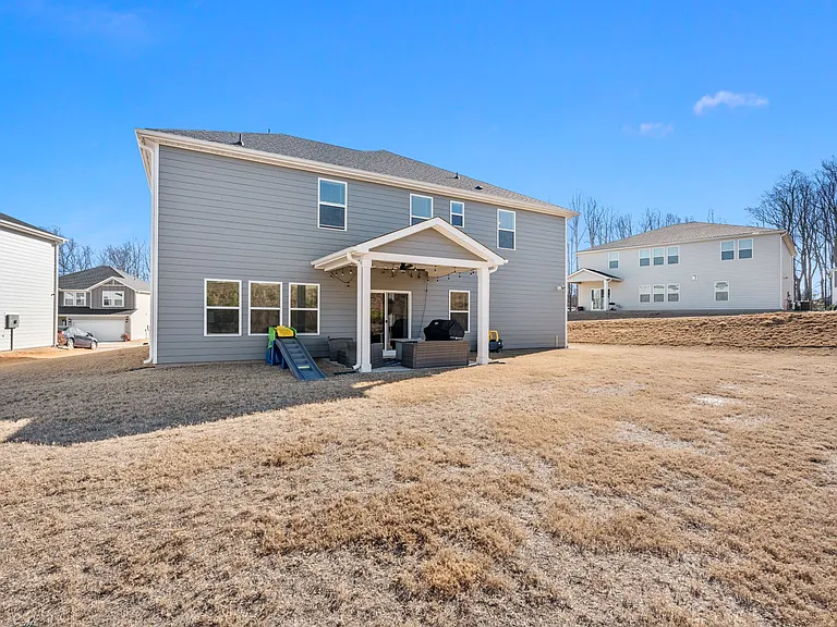 505 Silverado Ave — Photo 15