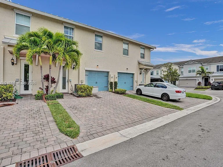 5060 Eucalyptus Dr #2 — Photo 10