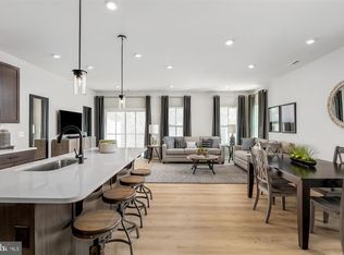 2402 Lenox Dr, Lawrence Township, NJ 08648