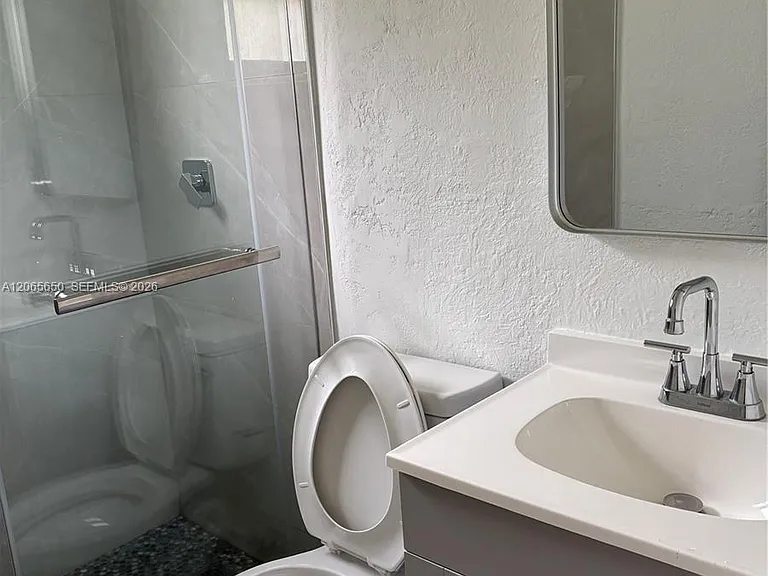 6335 SW 21st St #2 — Photo 5