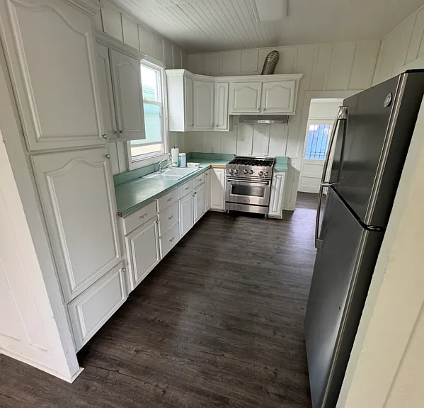 1820 Kearney Ave — Photo 3