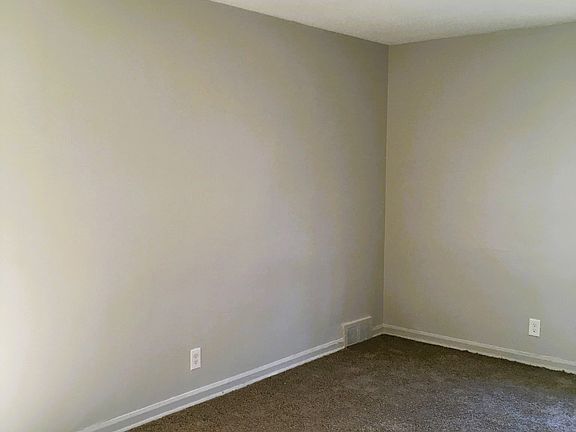 4th image of 18457 Hoover St #57