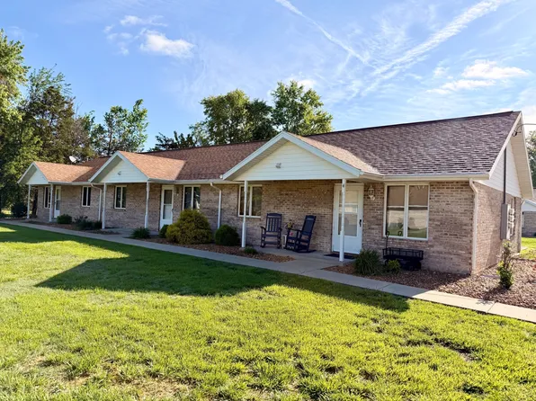 249 Country Club Rd, Centralia, IL 62801