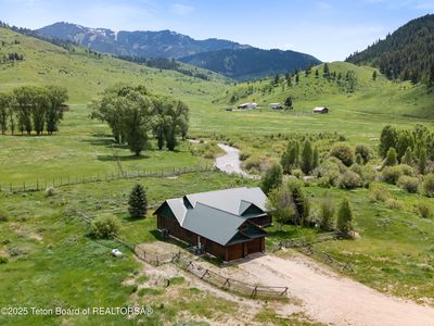 3355 E Horse Creek Rd, Jackson, WY, 83001