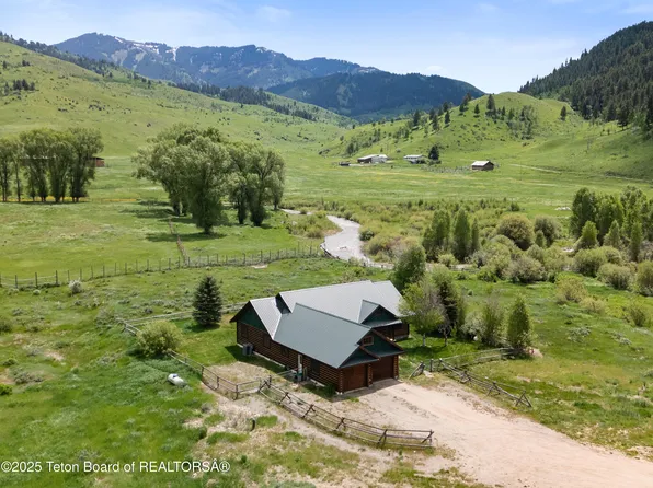 3355 E Horse Creek Rd, Jackson, WY 83001