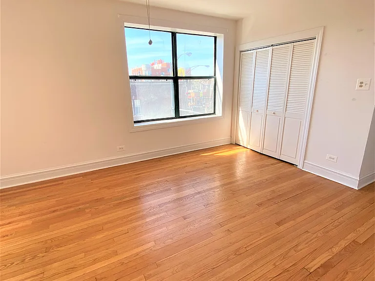 3154 W Wilson Ave #3S — Photo 8
