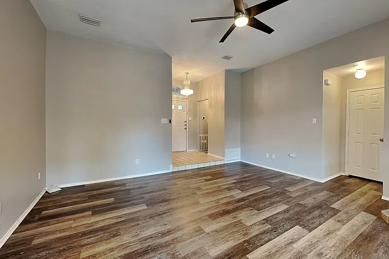 3 bed, 2.0 bath, 1519 sqft, $2,199 — Photo 3