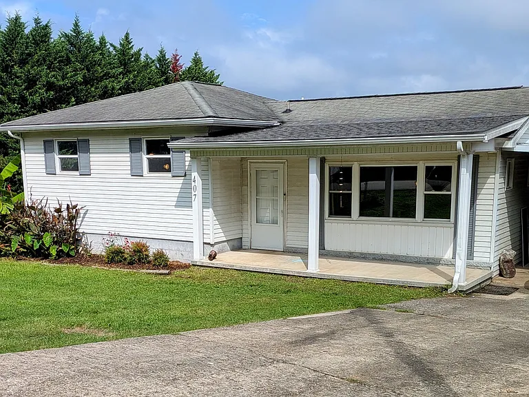407 Glenoaks Dr — Photo 19