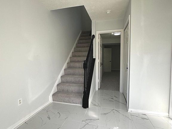 3rd image of 20228 Kellys Ln