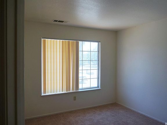 4th image of 3840 Steve Lillie Cir
