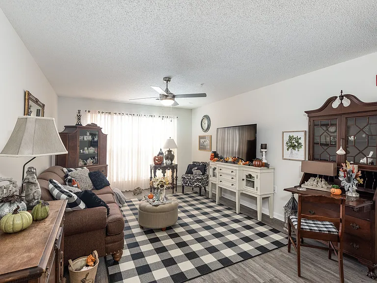 Reserve at Bradbury Place — Photo 6