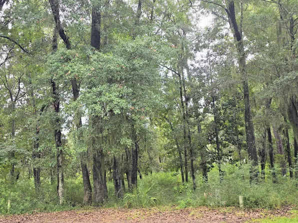 28 Ridge Rd, Beaufort, SC 29907