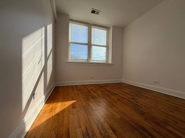 2501 W Touhy Ave #106 — Photo 5
