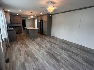 322 E 25th Ave, Sault Sainte Marie, MI 49783