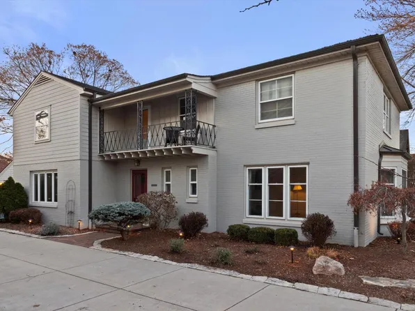 3459 North Lake DRIVE, Milwaukee, WI 53211