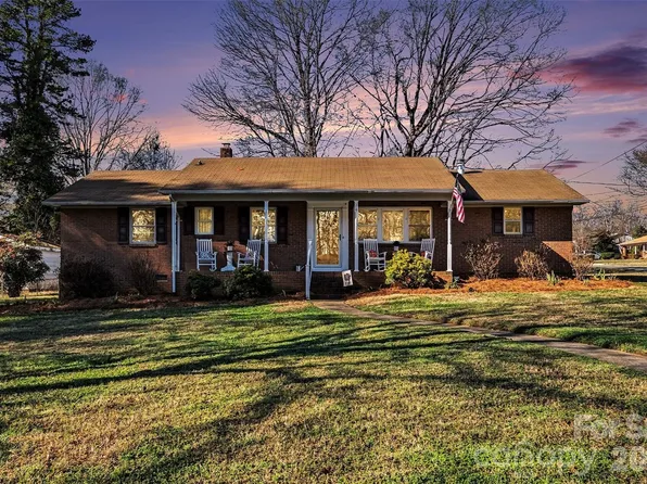 216 Malcolm Rd, Salisbury, NC 28144