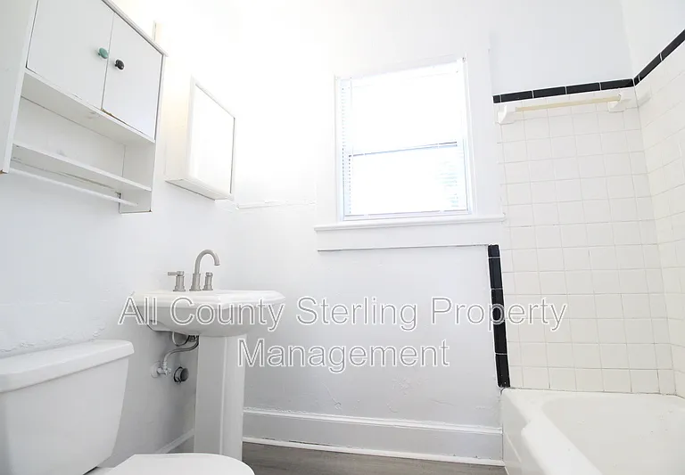 702 NW 2nd Ave — Photo 38
