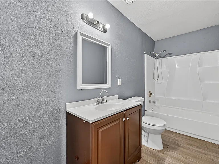 601 Royal St — Photo 19
