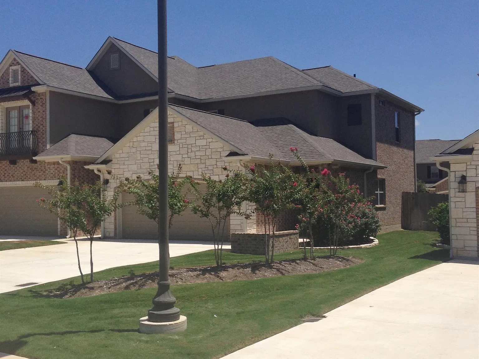 2212 Crescent Pointe Pkway — Photo 4