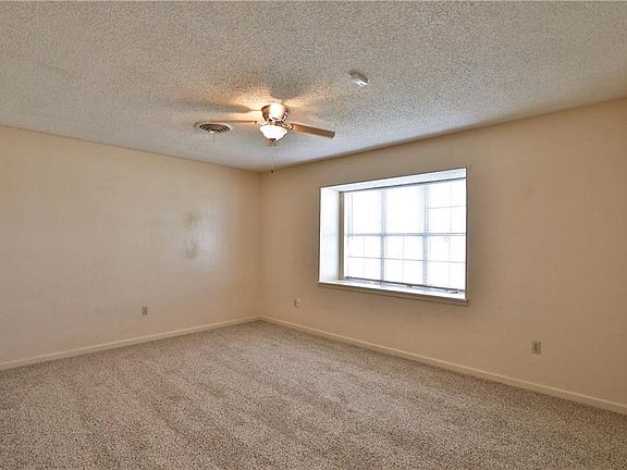 4th image of 4433 Flintrock Dr