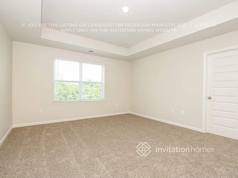 1016 Legacy Ct — Photo 9