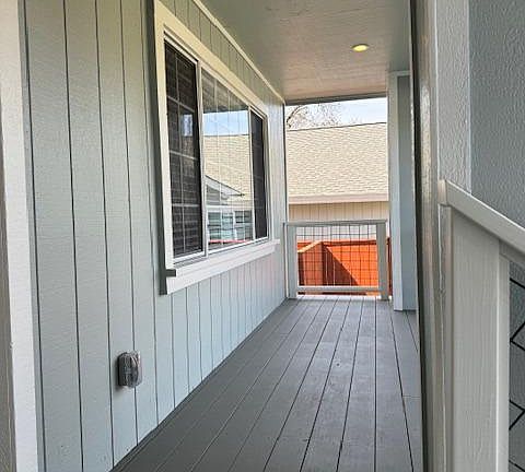 4th image of 1957 Marsh Creek Court