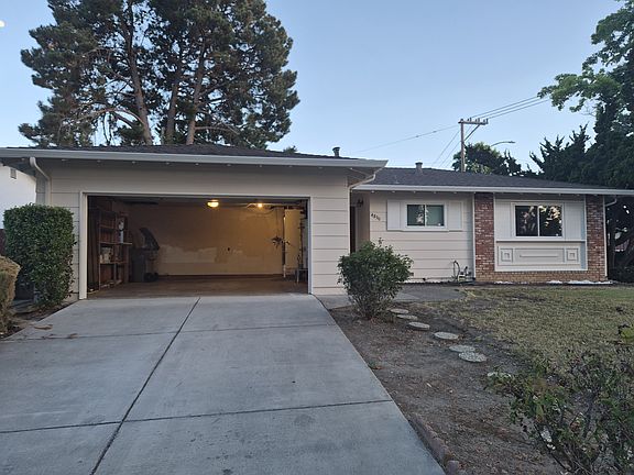 2nd image of 4890 Castlewood Dr