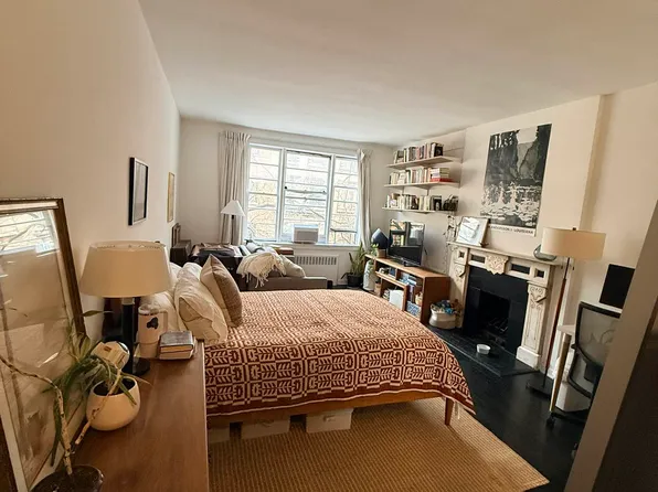 44 East 63rd Street image 1 of 1