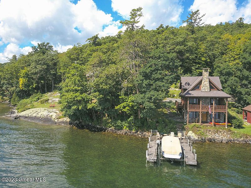 2nd image of 9236 Lakeshore Drive