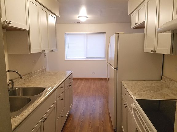 3rd image of 20 S 14th St APT 3S