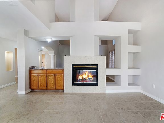 4th image of 40011 Fairwood Cir