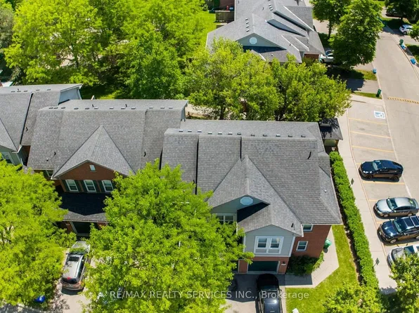 5659 Glen Erin Dr #40, Mississauga, ON L5M 5P2