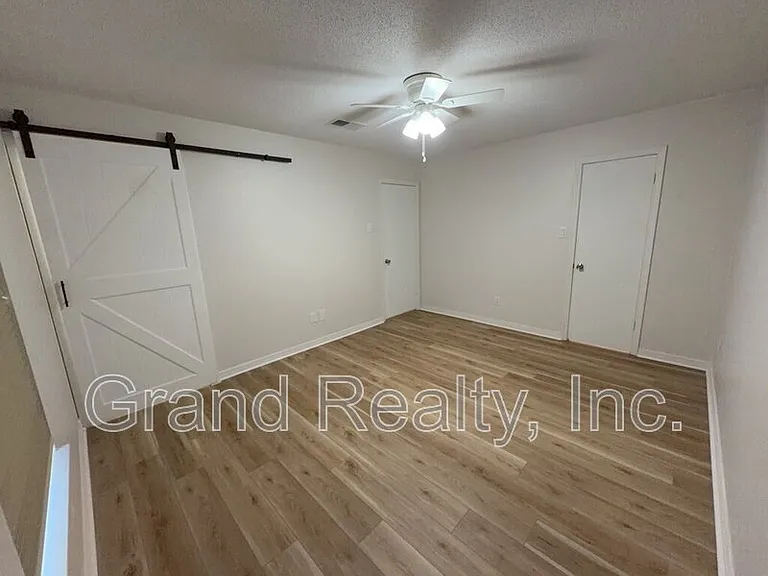 6119 Shawn Ln — Photo 14