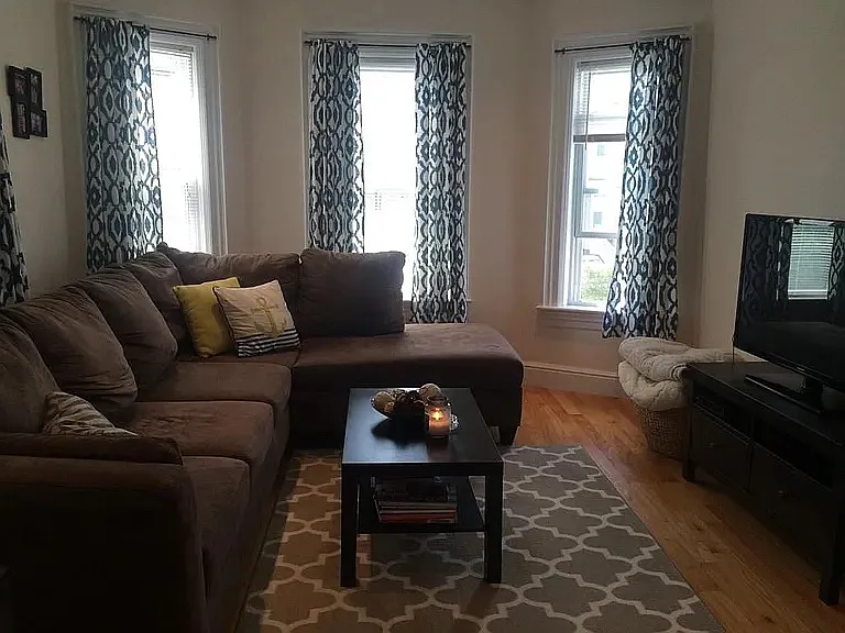 2 bed, 1100 sqft, $3,250 — Photo 2
