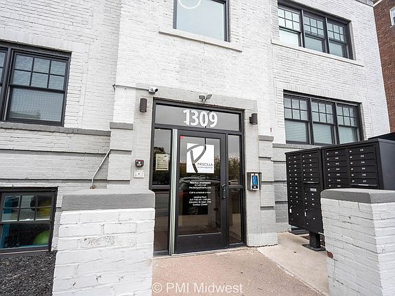 2nd image of 1309 N Pennsylvania St APT 220