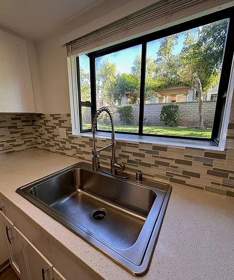 Deep sink with garden window