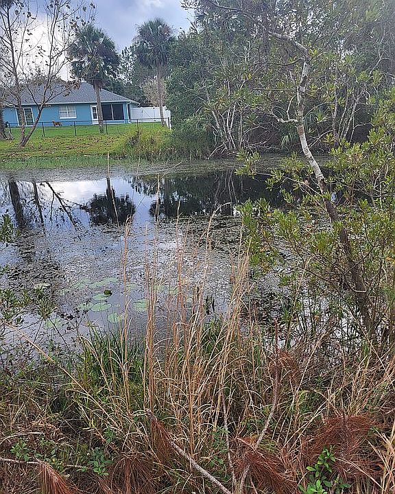 Great building lot on fresh waterway