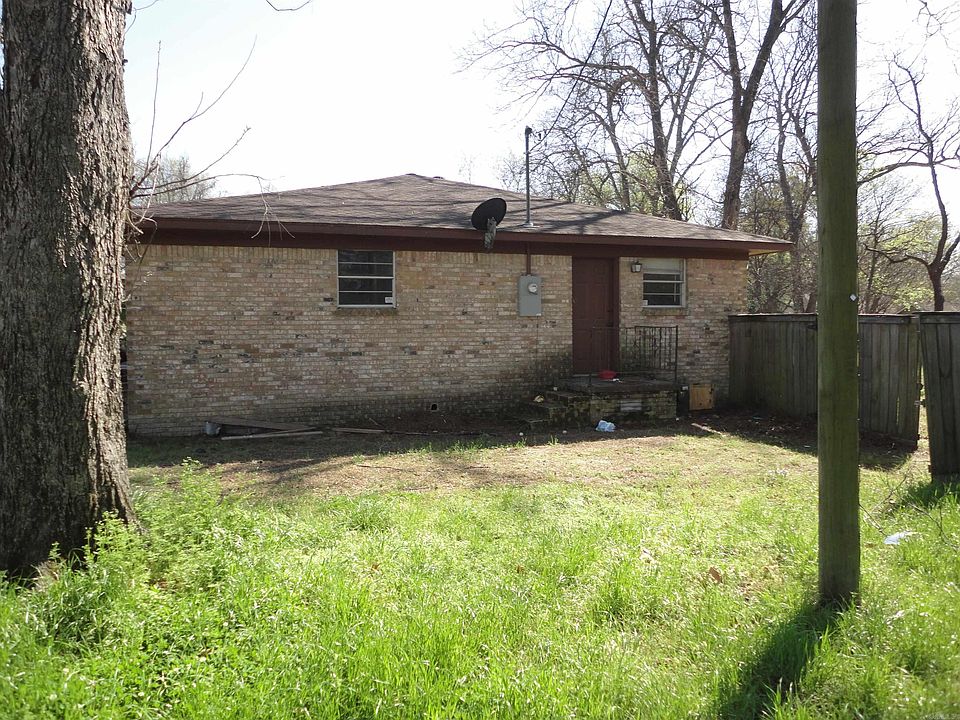 2nd image of 417 NE 4th St