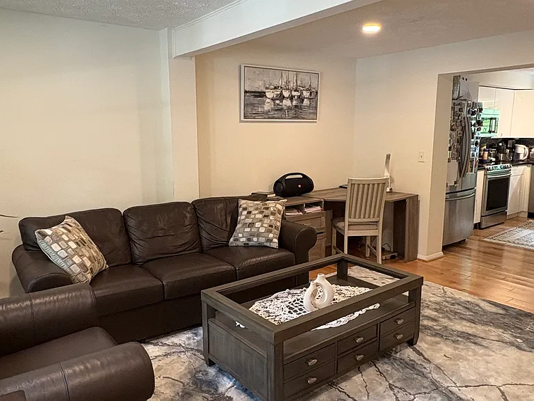 2115 Preston Square Ct — Photo 3