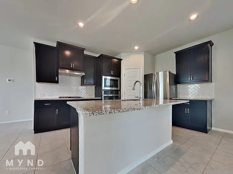160 Heather Glen Way — Photo 2