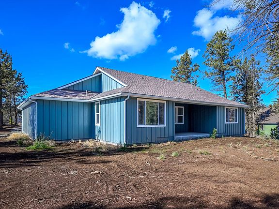 1211 Vine Maple Drive