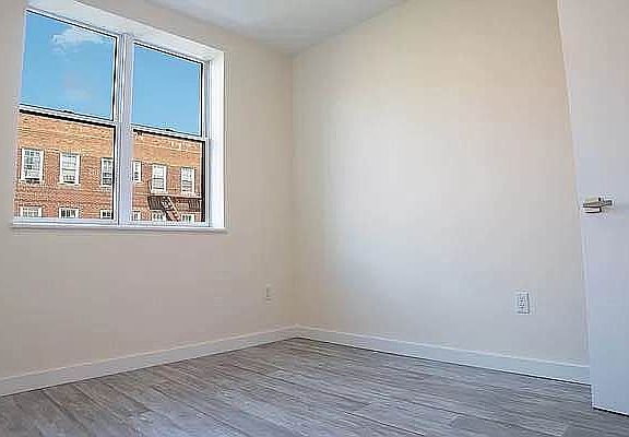 5th image of 596 E 19th St #3E